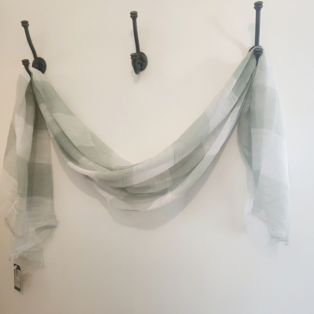 Italian Linen & Viscose Scarf - White & Celedon